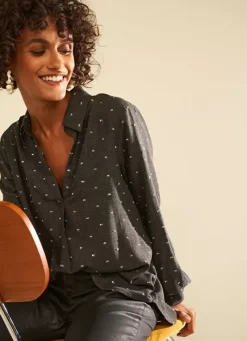 Sud Express Tops & Blouses|Blouse A Col V Et Plumetis Lurex Gris Tarano