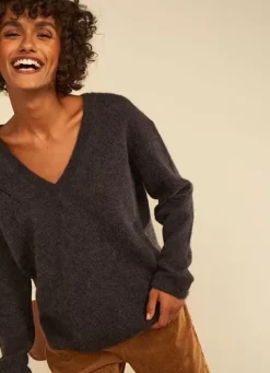 Sud Express Jumpers & Cardigans|Pull Col V En Mohair Plomb Mannakayx
